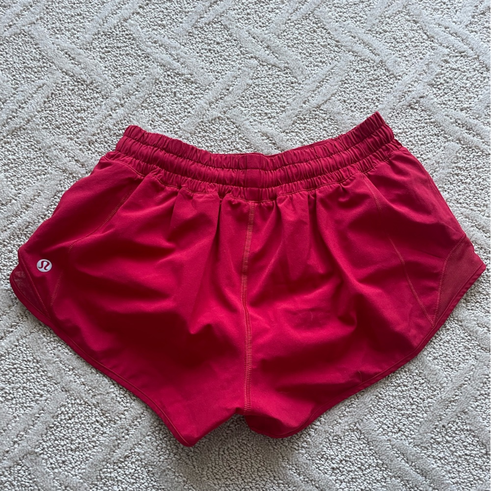 LULULEMON HOTTY HOT 2.5 SHORTS